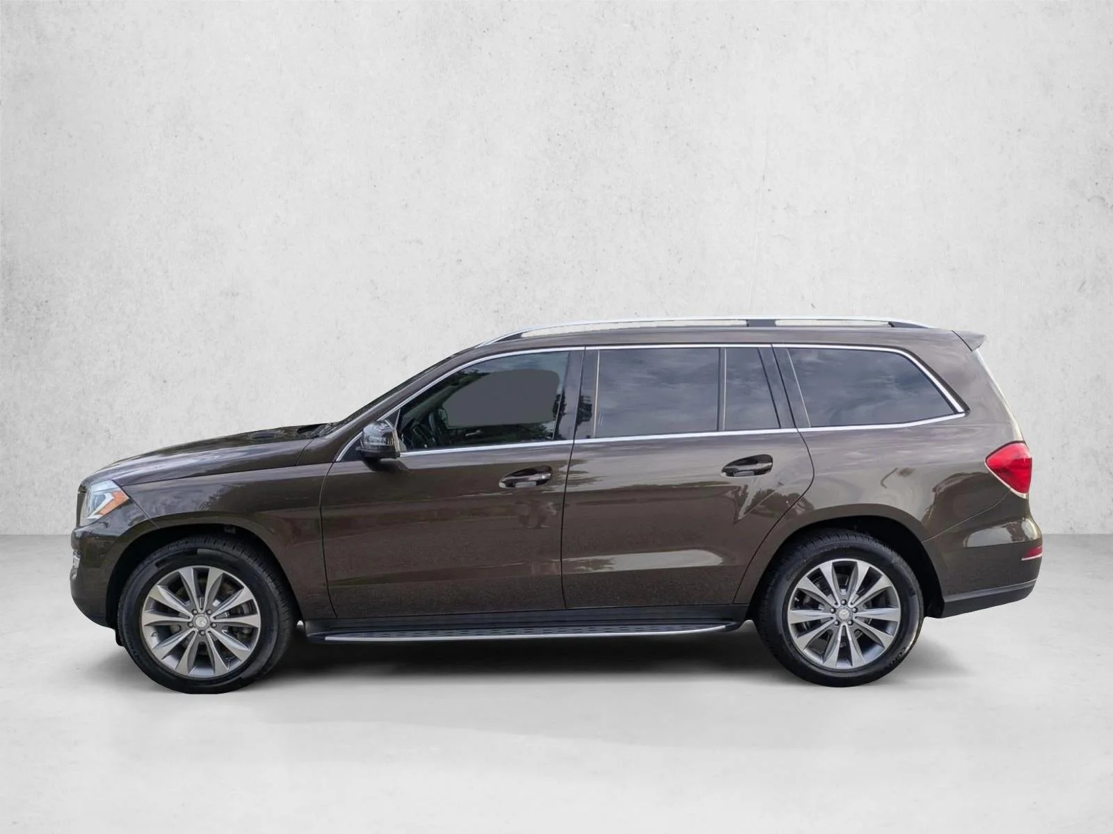 Used 2013 Brown Mercedes-Benz GL 450 image 9