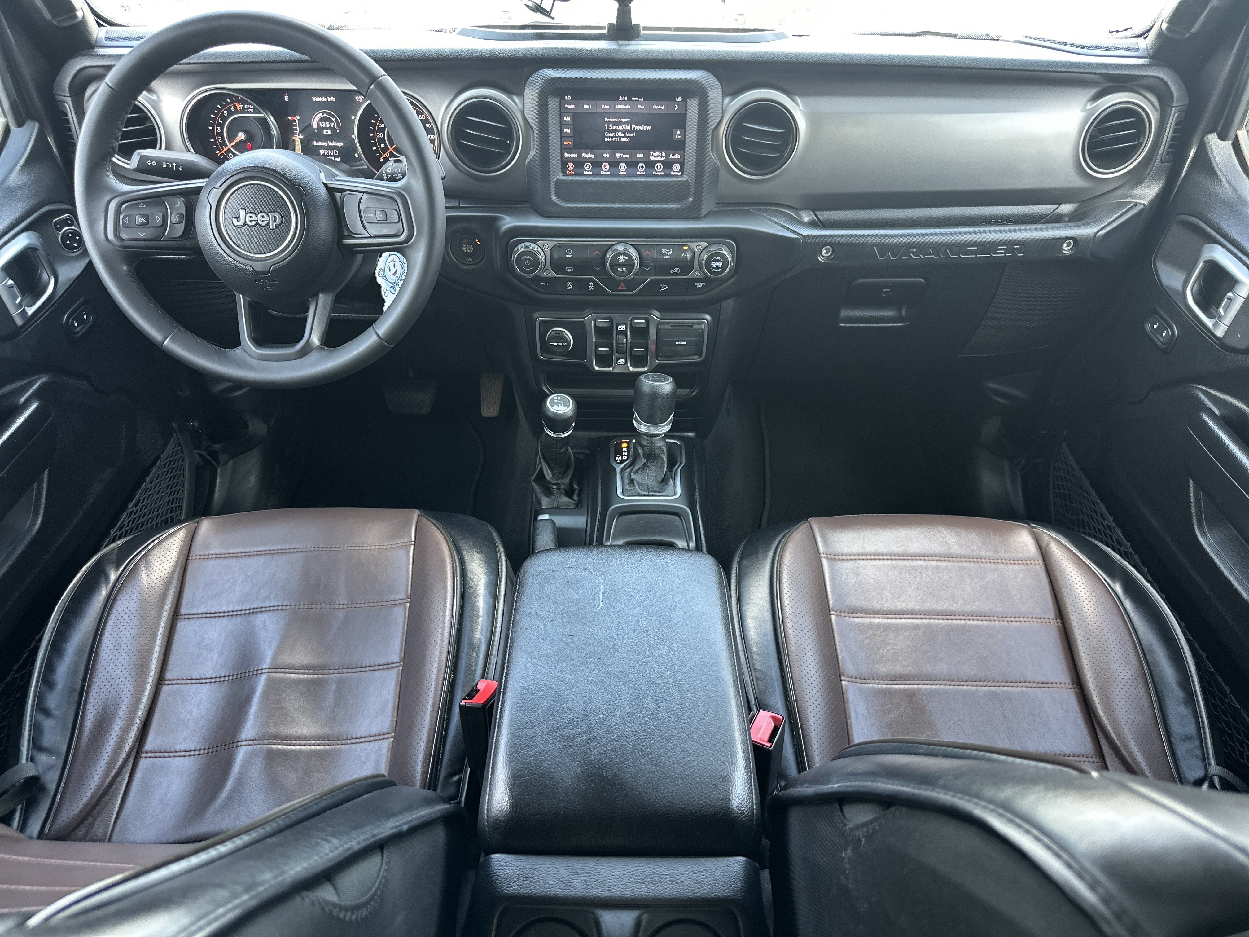 Used 2020 Granite Crystal Metallic Clearcoat Jeep Sport S image 22