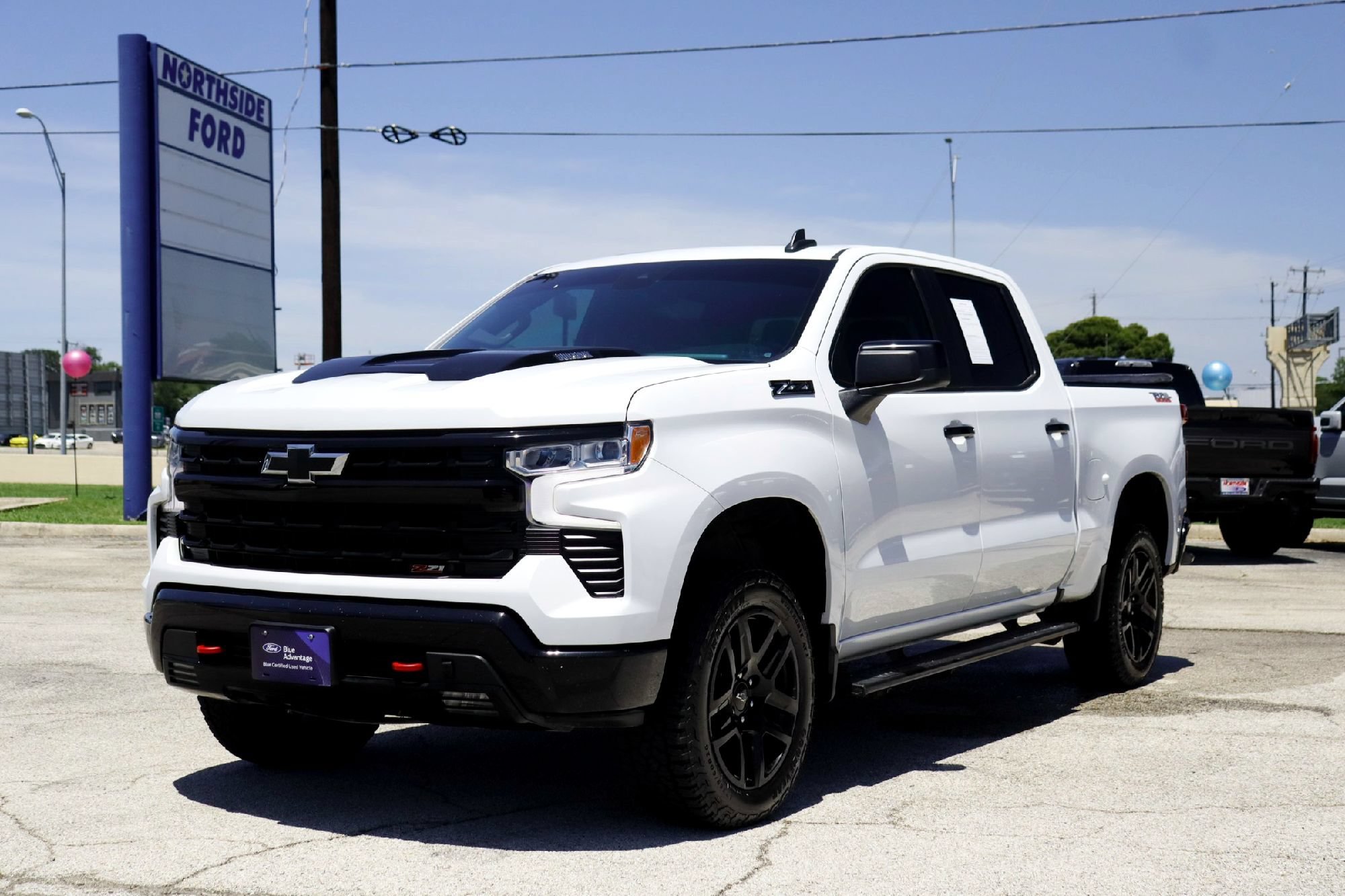 Used 2024 Summit White Chevrolet LT Trail Boss image 7