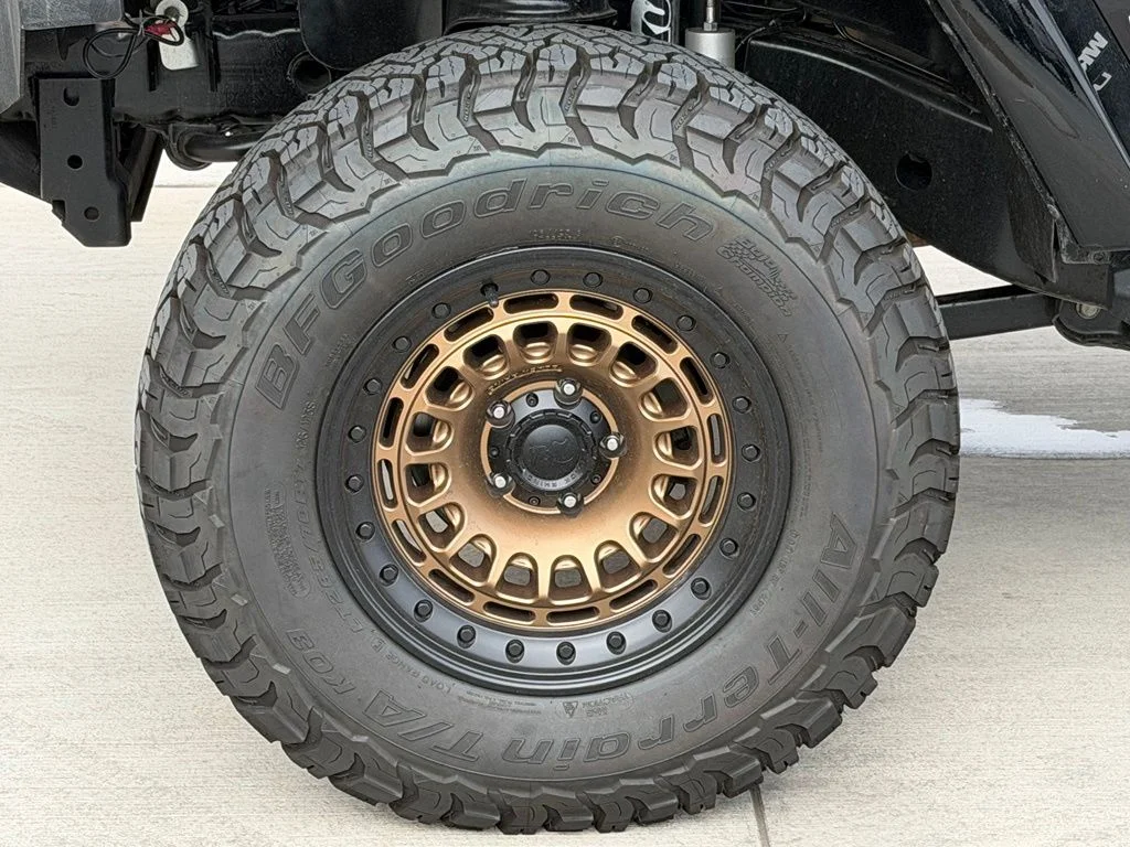 Used 2018 Black Jeep Unlimited Sahara image 7