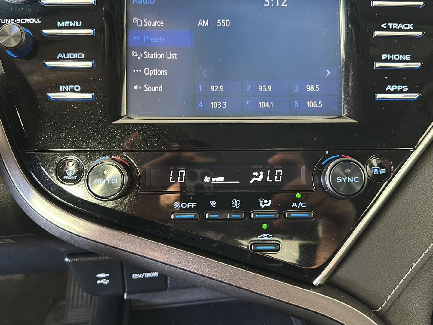 Used 2018 Pearl Toyota XSE image 17
