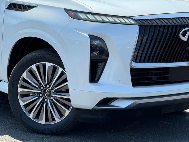 New 2026 RADIANT WHITE INFINITI Luxe 2WD image 6