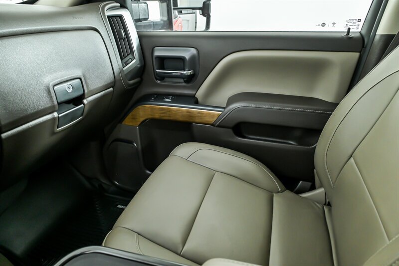 2017 Chevrolet Silverado 1500 LTZ - Photo 30
