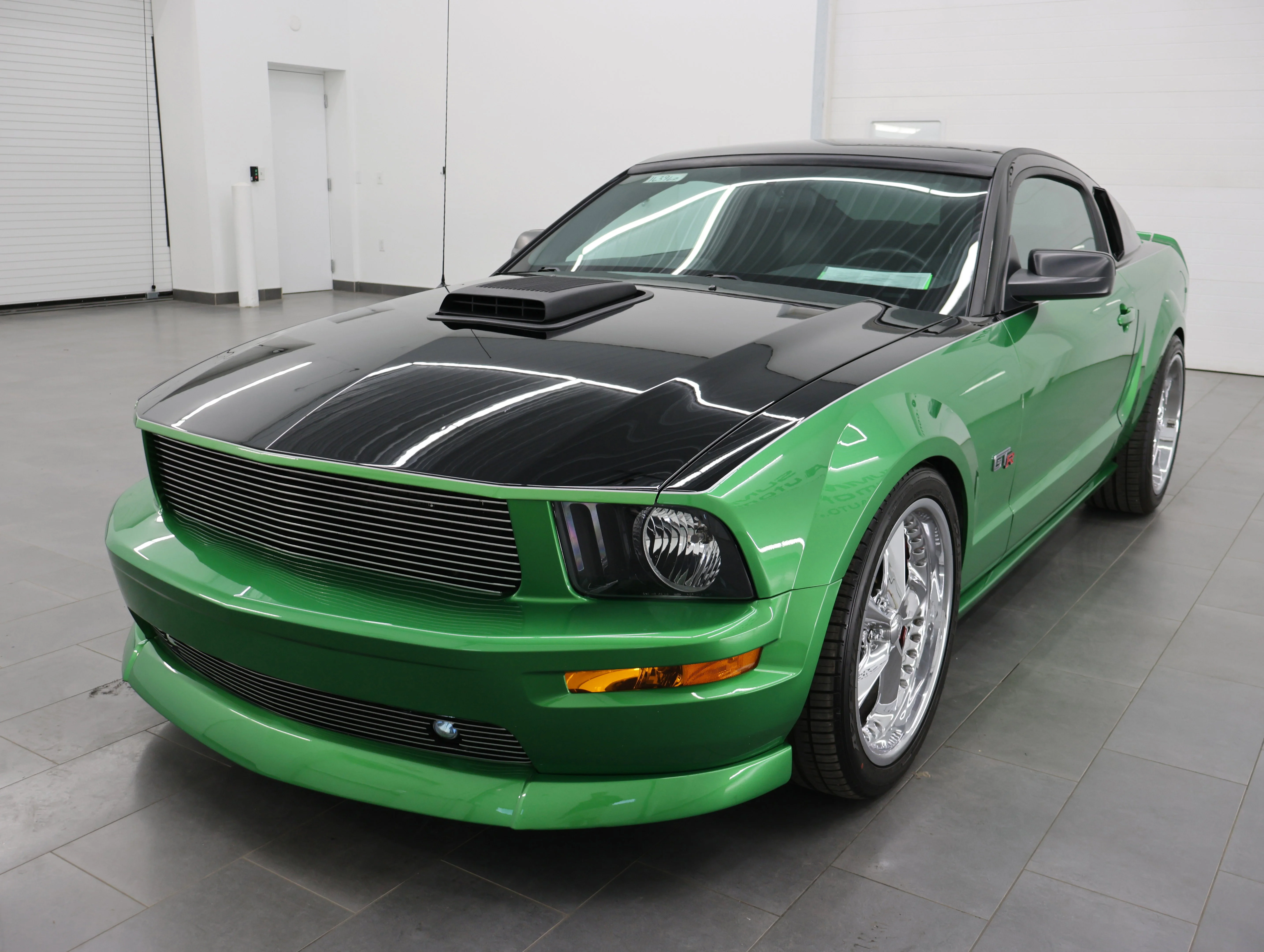 Used 2007 Green Ford GT Premium image 7