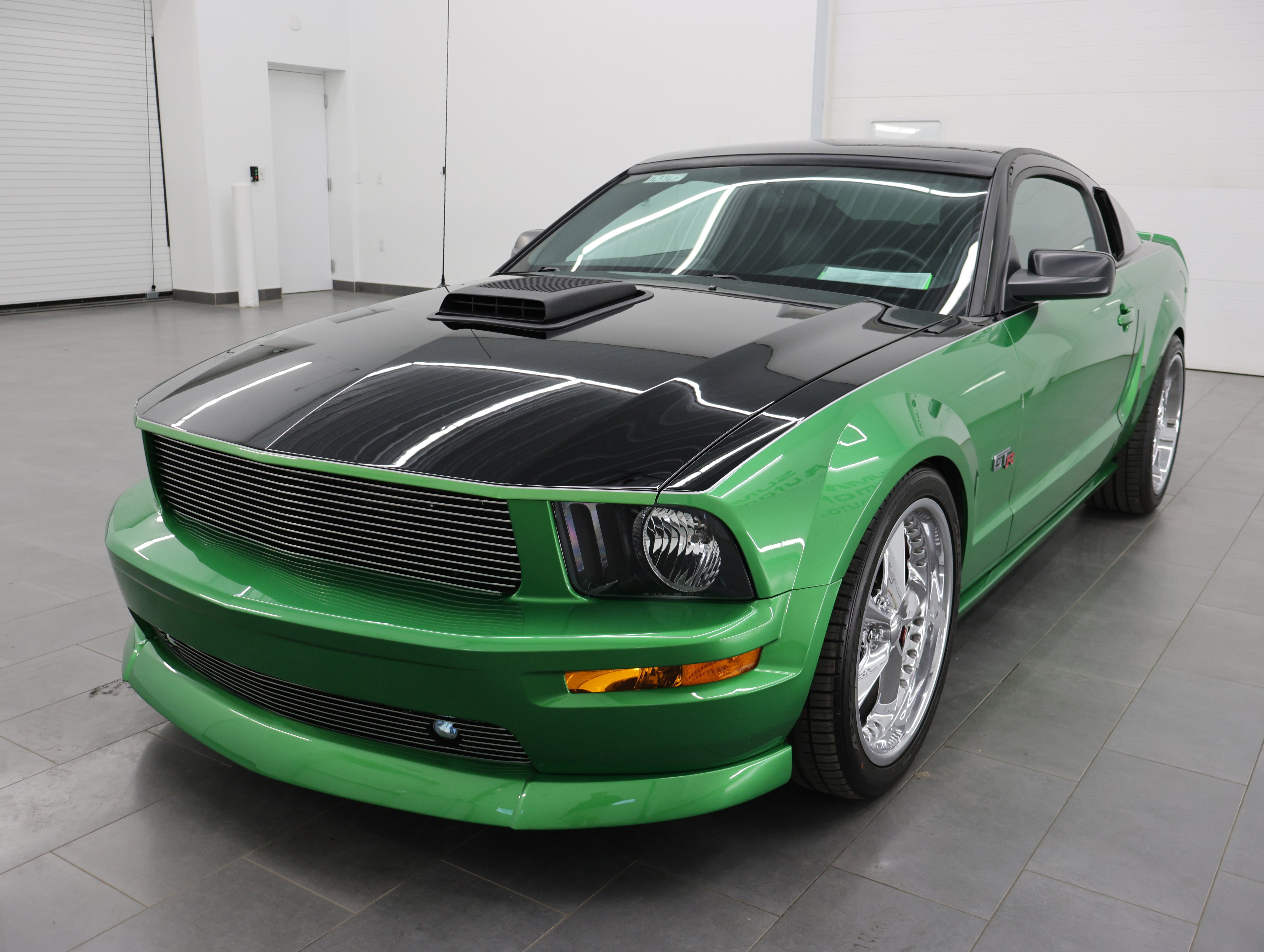 Used 2007 Green Ford GT Premium: GT PREMIUM-REGENCY GT R CONVERSION-GLASS ROOF-5 SPEED-SHAKER HOOD-20 WHEELS-LEATHER image 7
