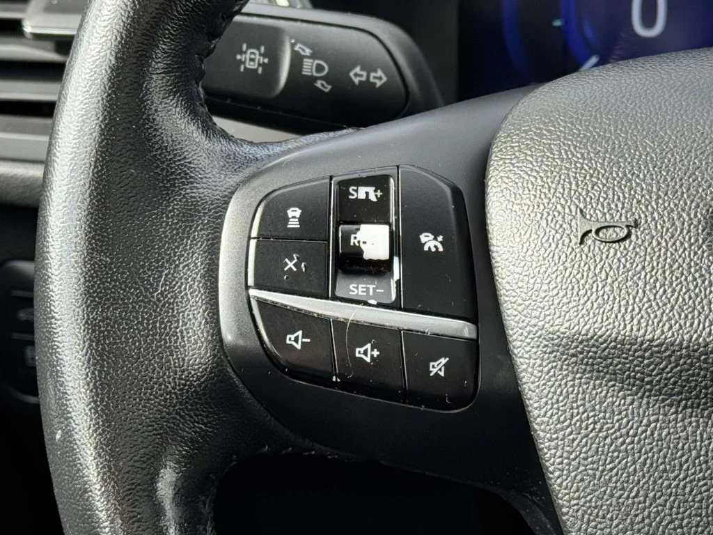 Used 2020 Gray Ford SE Sport image 23