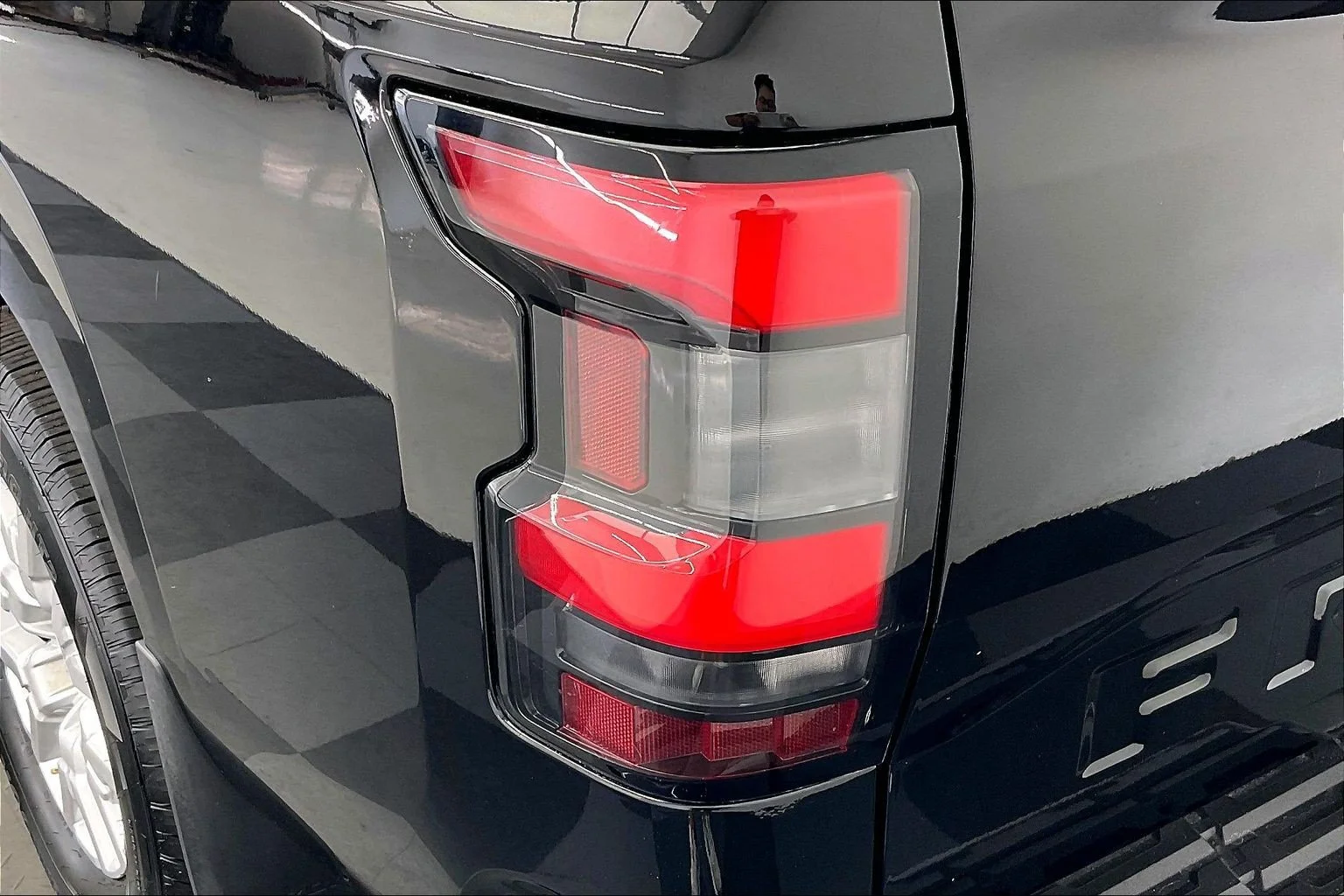 Used 2022 Super Black Nissan SV image 24