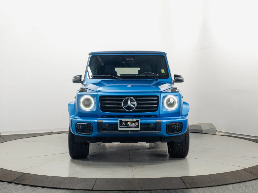 Used 2025 MANUFAKTUR South Sea Blue Magno Mercedes-Benz G 580 image 2