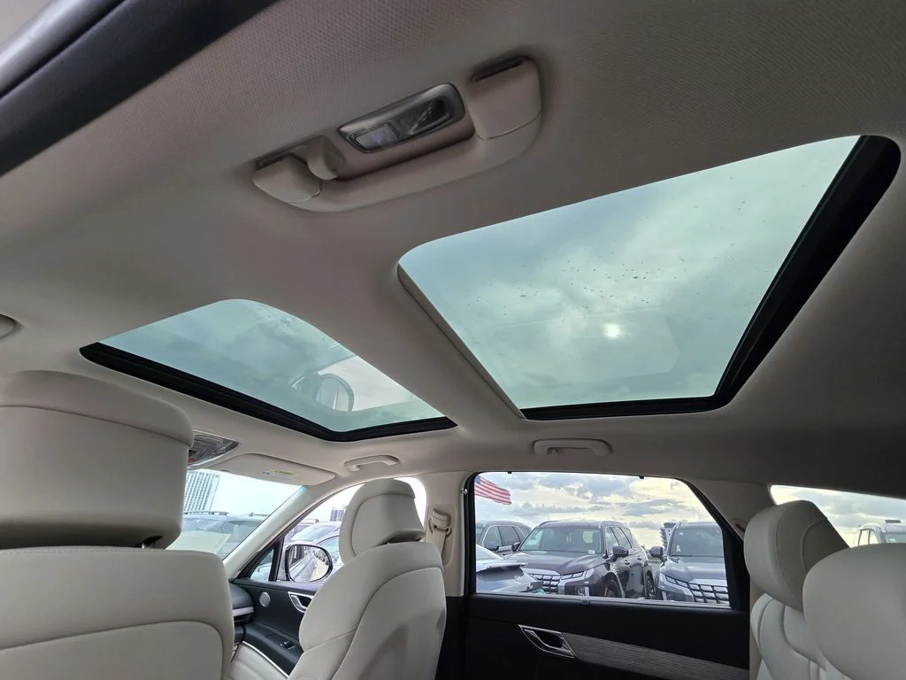 New 2027 Silver Genesis 2.5T Select image 9