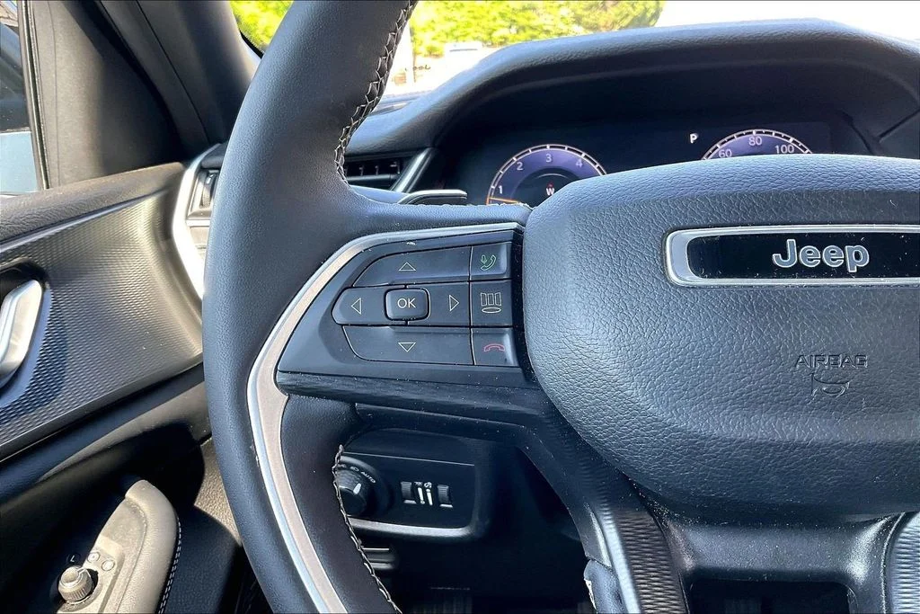 Certified Used 2023 Silver Jeep Altitude X image 33