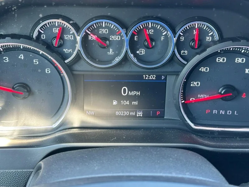 Used 2019 CAJUN RED TINTCOAT Chevrolet RST image 21