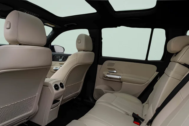 Used 2023 Blue Mercedes-Benz GLB 250 image 22