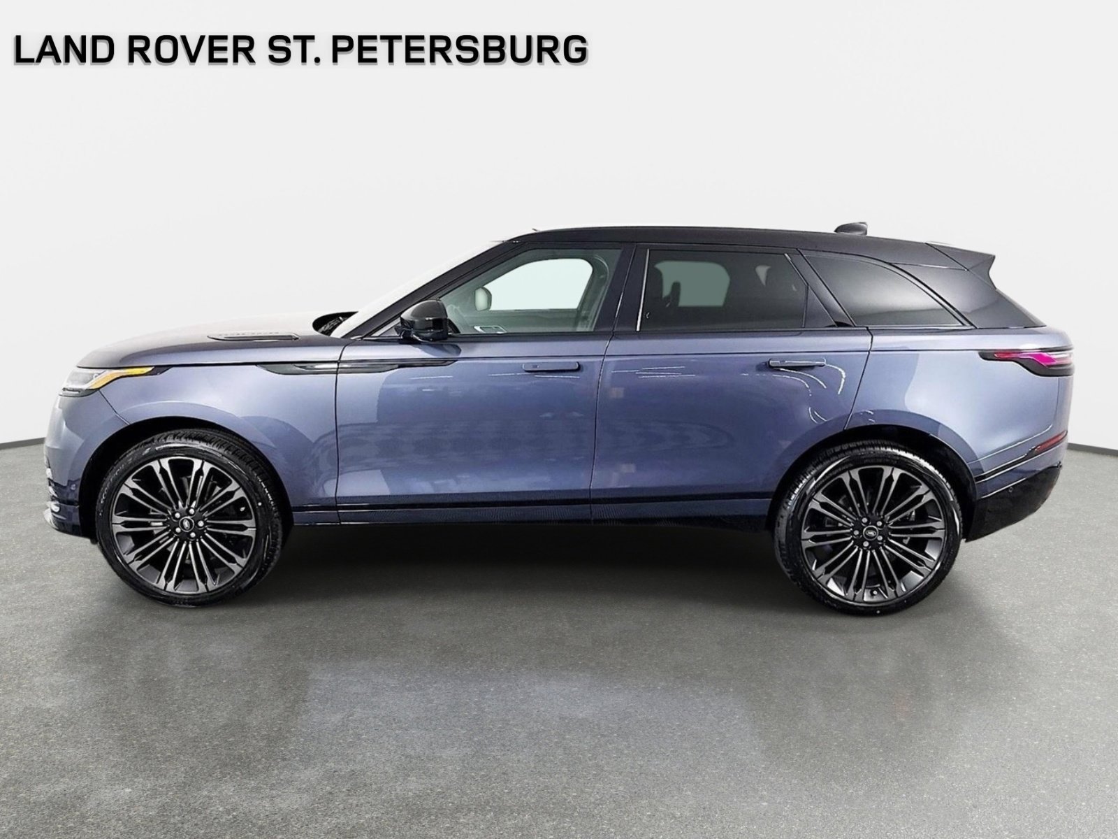 Used 2026 Blue Land Rover Dynamic SE image 8
