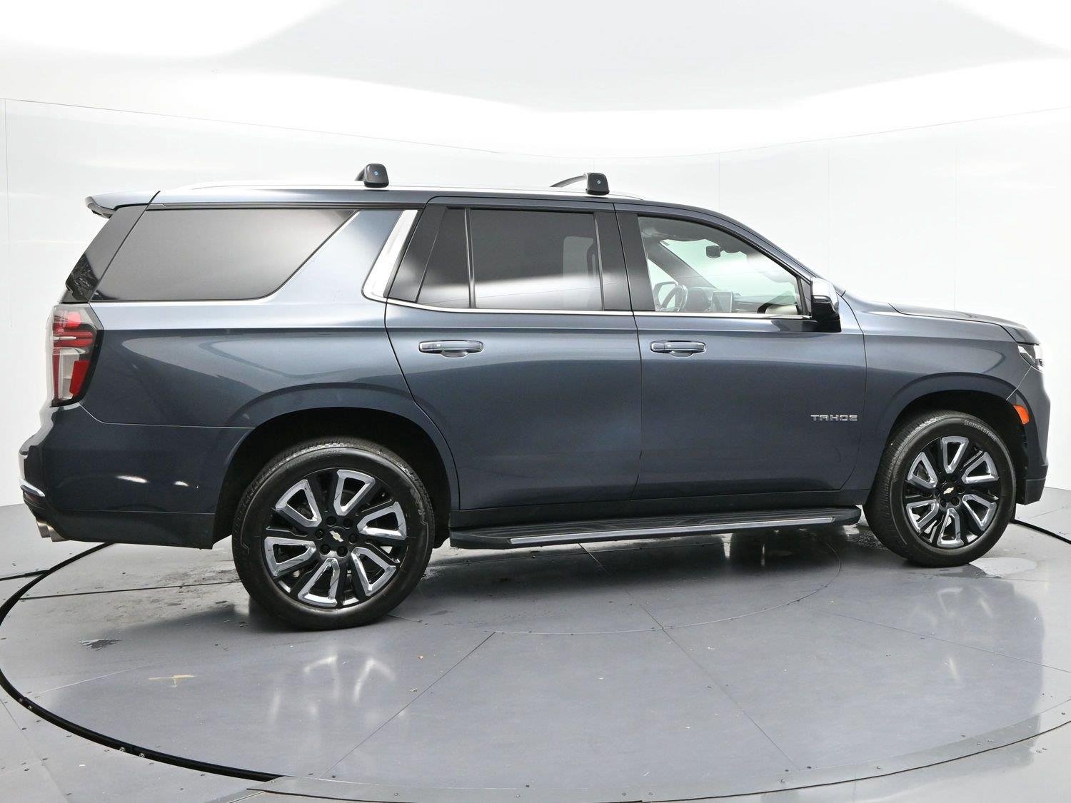 Used 2021 Shadow Gray Metallic Chevrolet Premier image 8