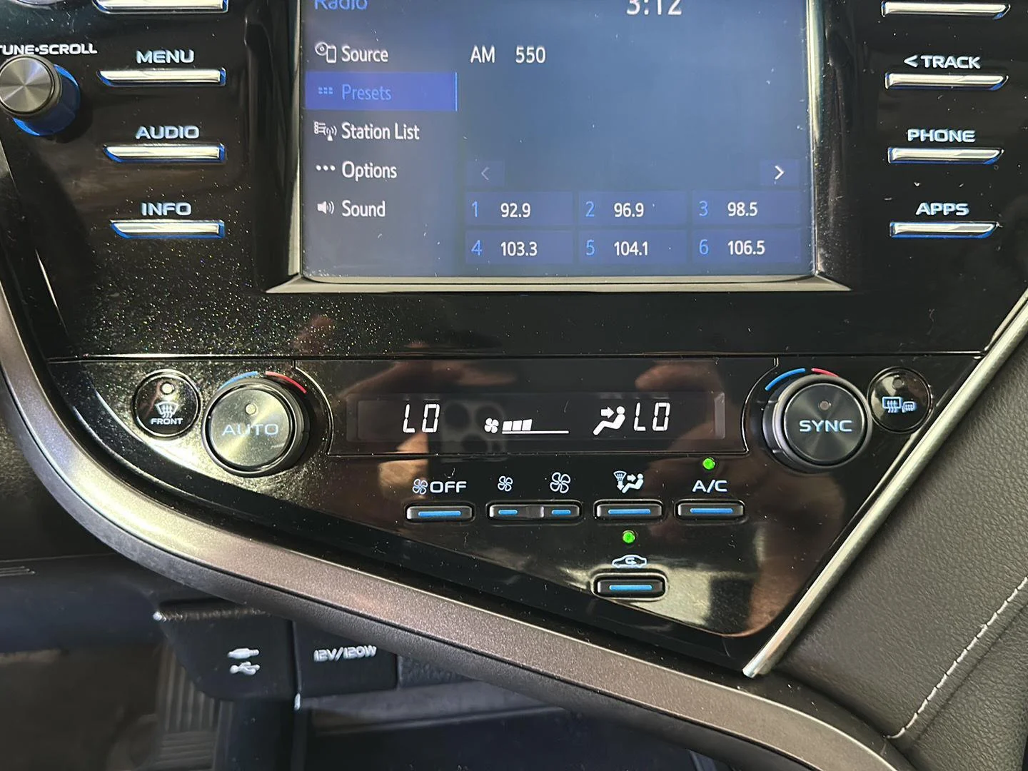 Used 2018 Pearl Toyota XSE image 17