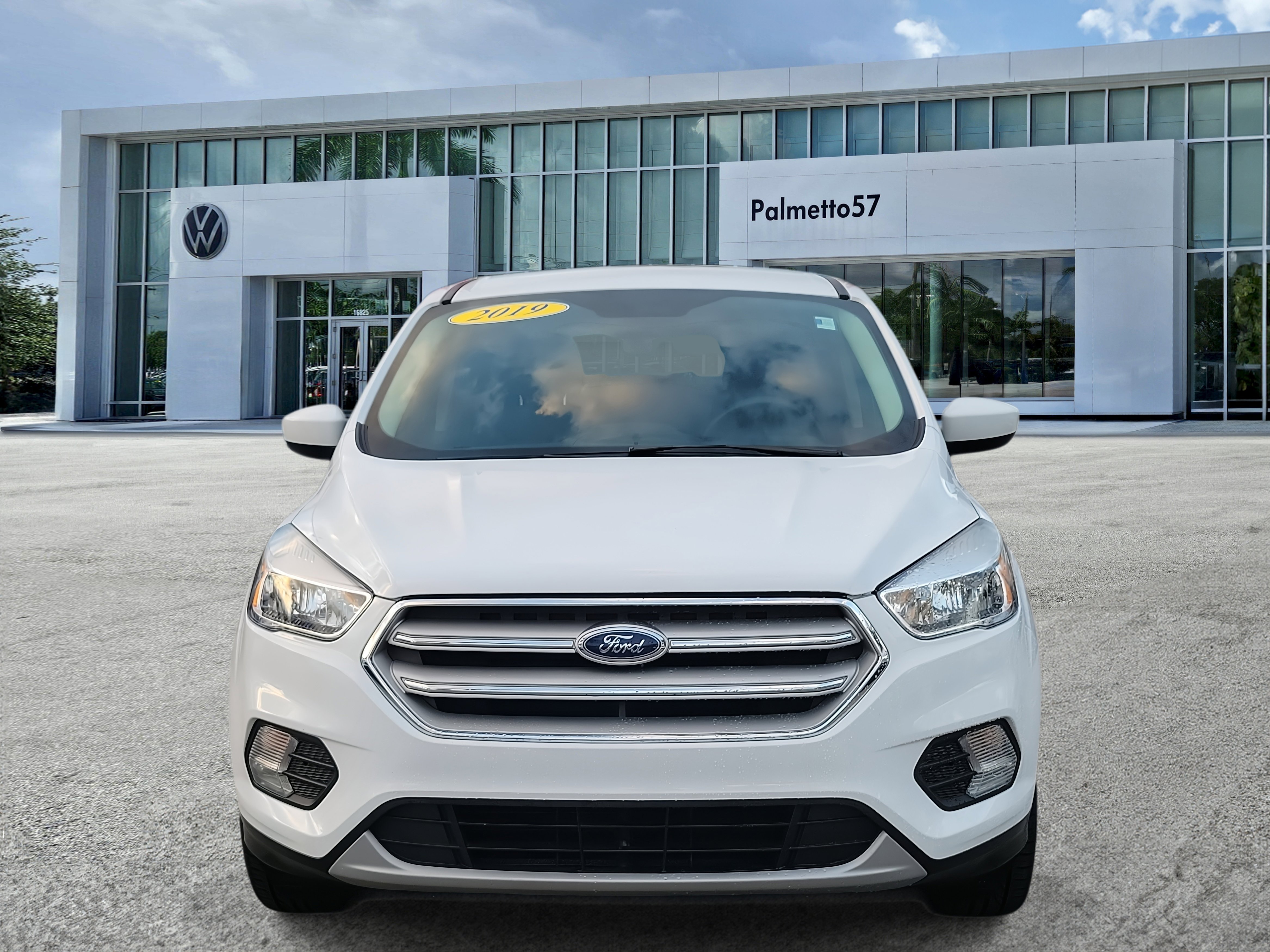 Used 2019 Ford Escape SE with VIN 1FMCU0GD4KUB08977 for sale in Opa-locka, FL