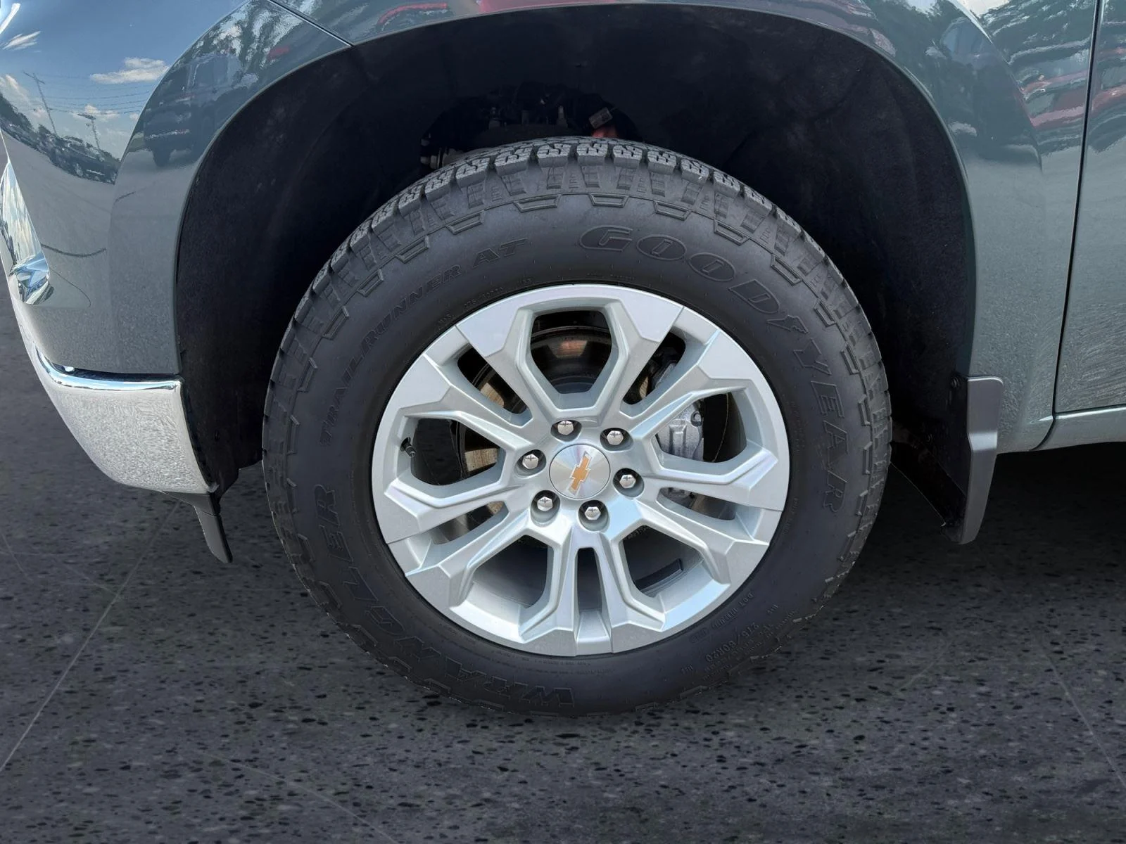 Used 2025 Cypress Gray Chevrolet LTZ image 9