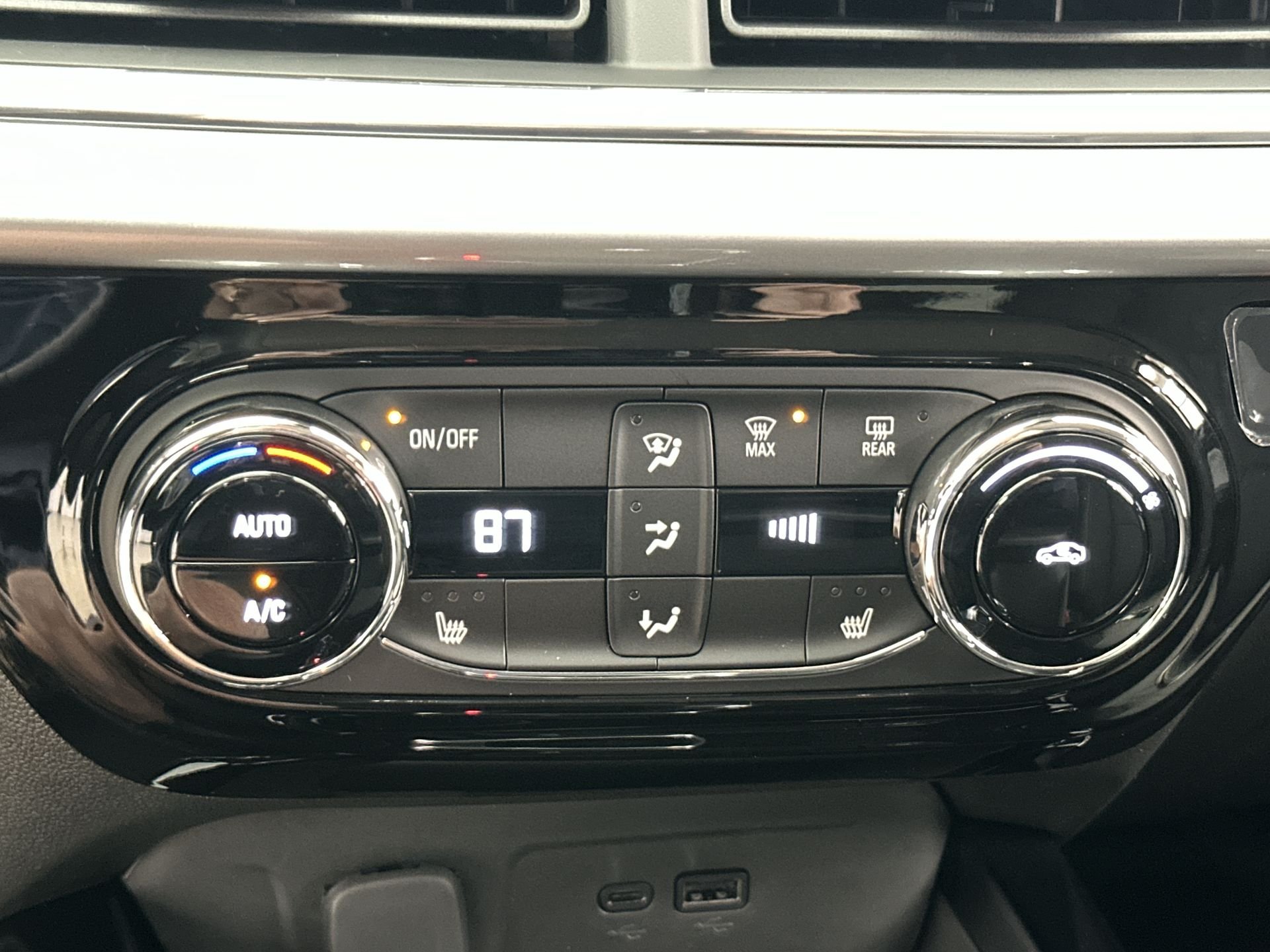 2026 Chevrolet Trax LT - Photo 71