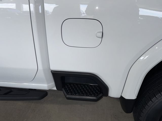 Used 2025 Summit White GMC AT4 image 39