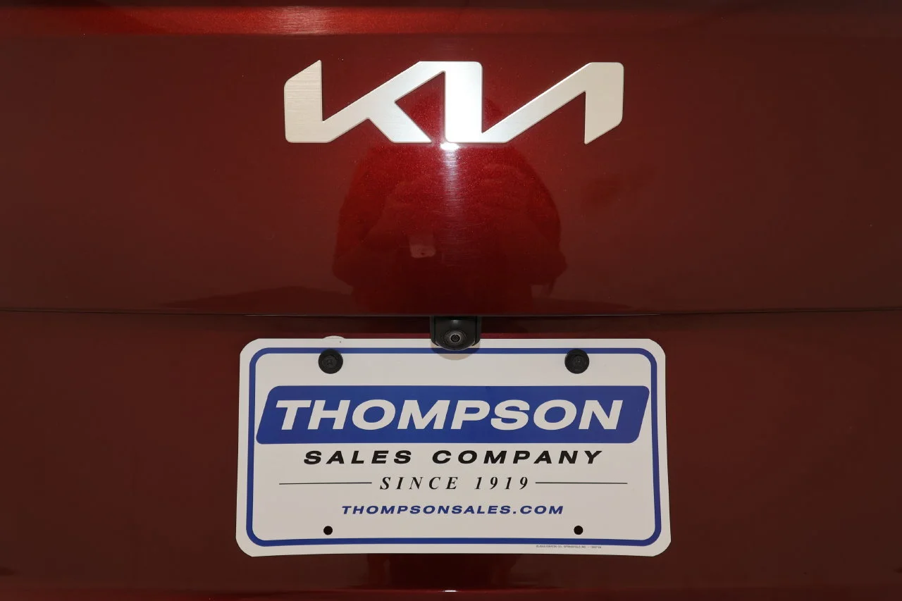 Used 2025 Red Kia LXS image 34
