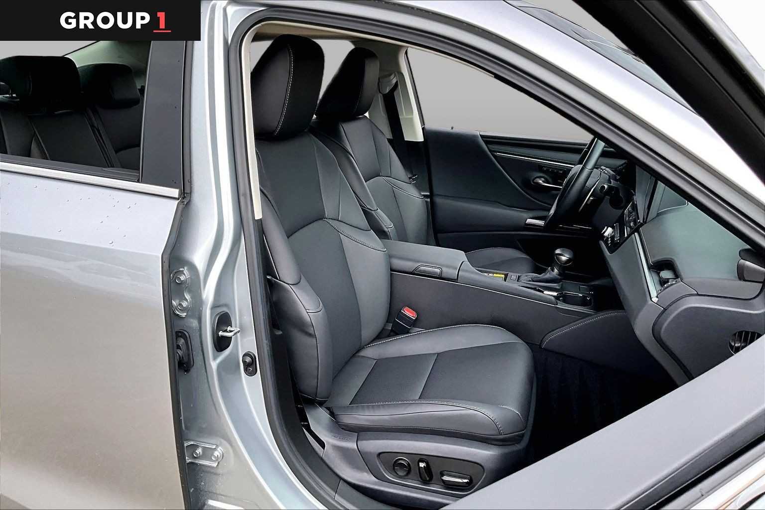 Used 2025 Iridium Lexus  image 8