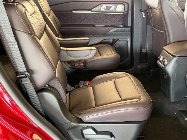 New 2026 Rapid Red Metallic Tinted Clearcoat Ford Platinum image 12