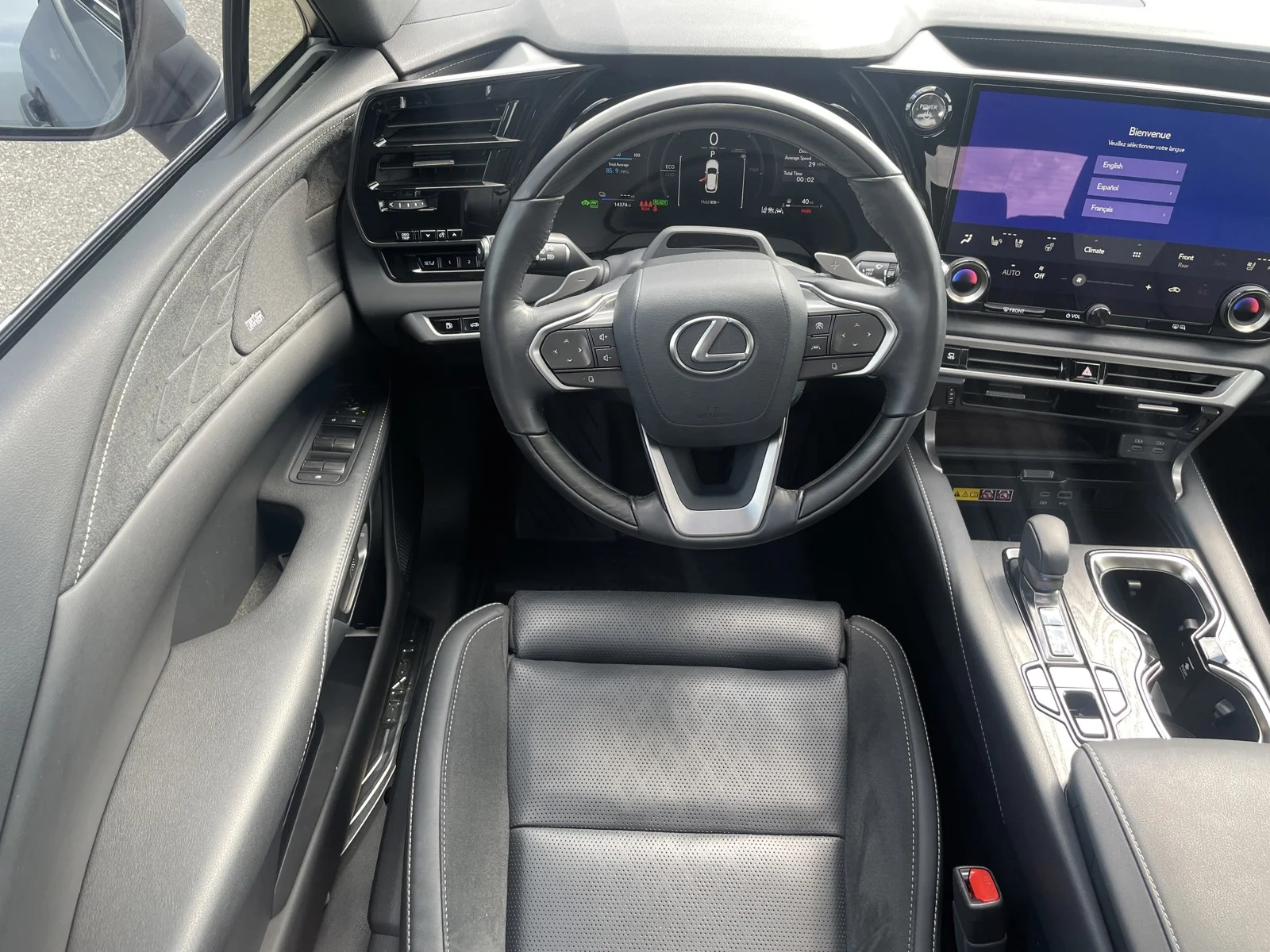 Used 2025 Iridium Lexus Luxury image 14