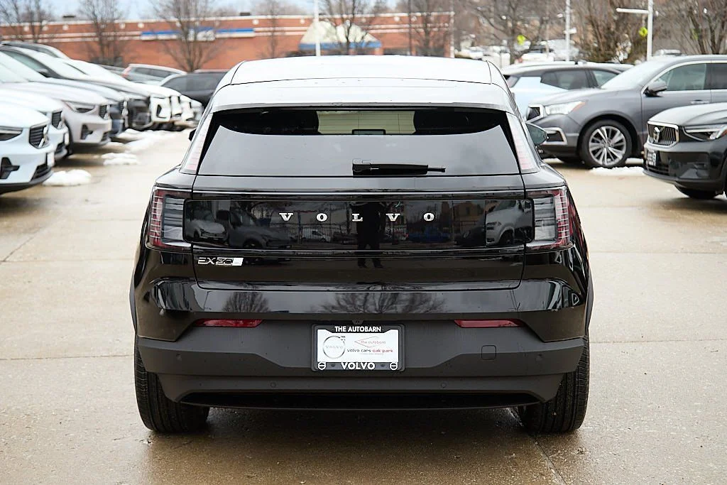 New 2026 Onyx Black Volvo Plus image 5