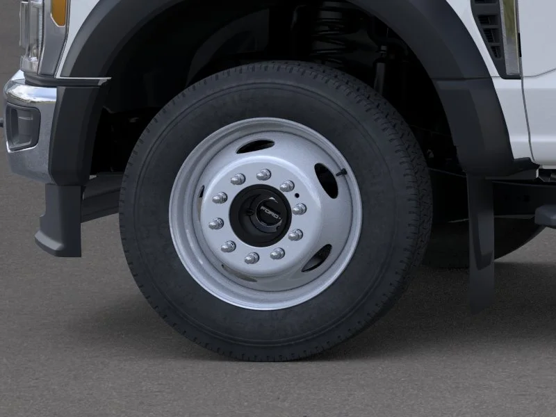 New 2026 Oxford White Ford F-550® XL image 19