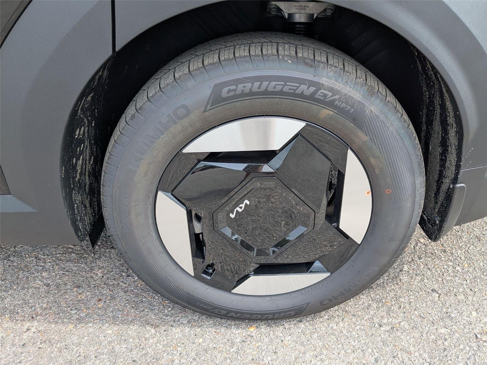 New 2026 EBONY BLACK KIA WIND image 10