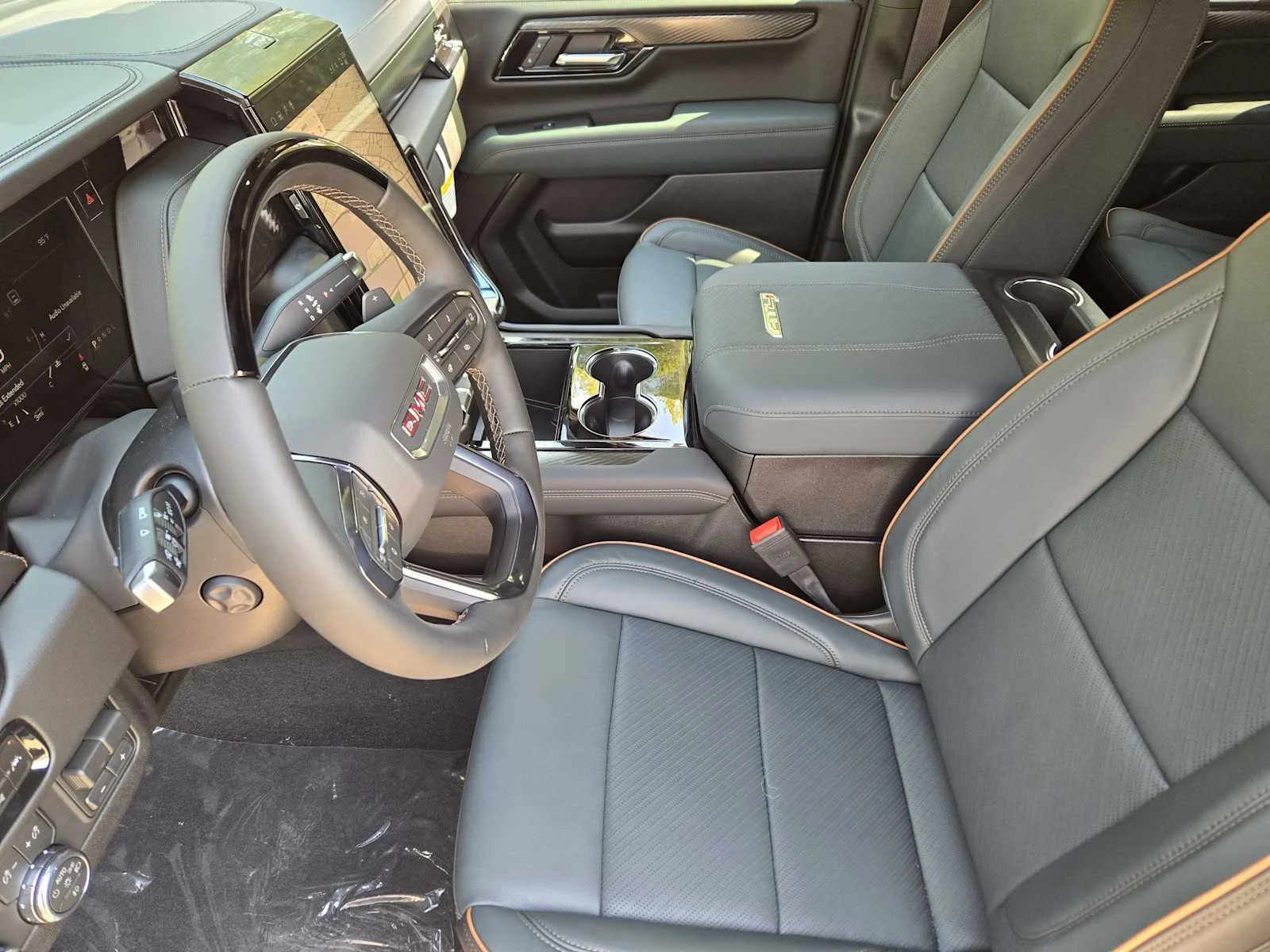 2027 GMC Yukon AT4 - Photo 8