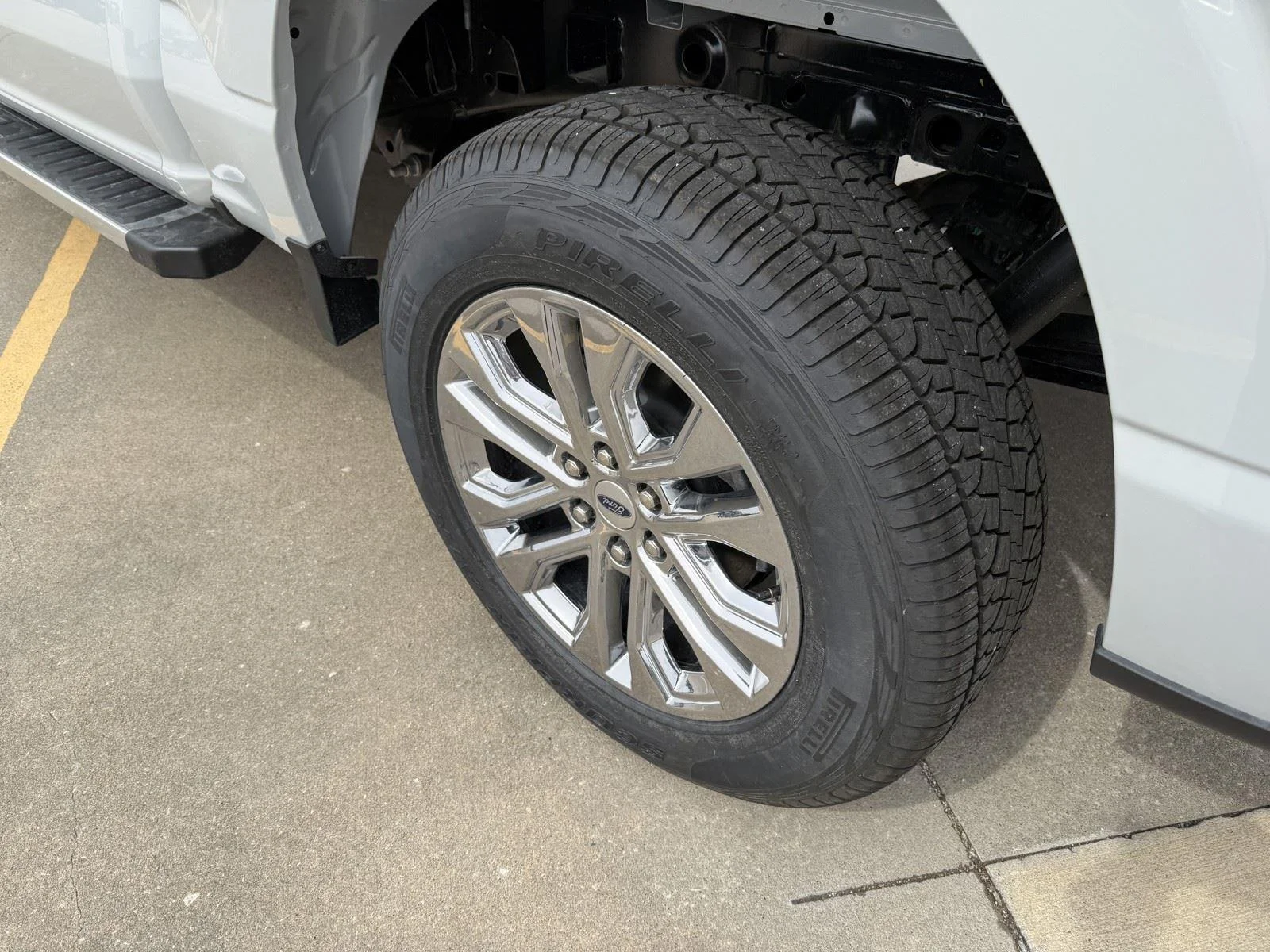 New 2026 Avalanche Ford XLT image 6