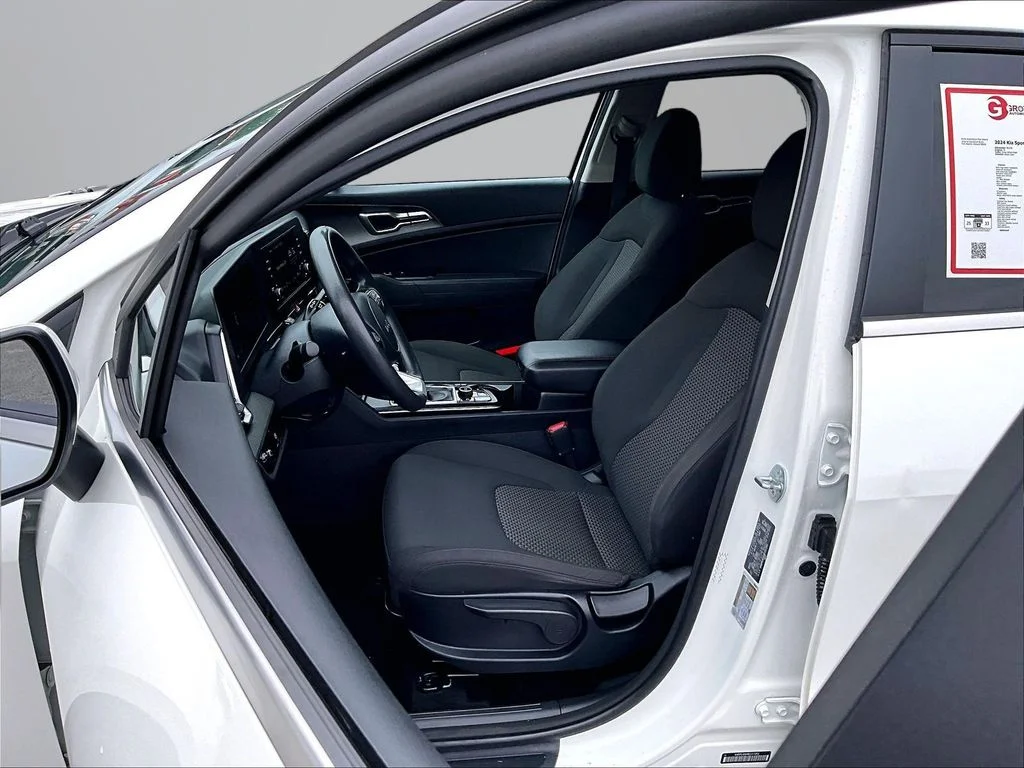 Used 2024 White Kia LX image 26