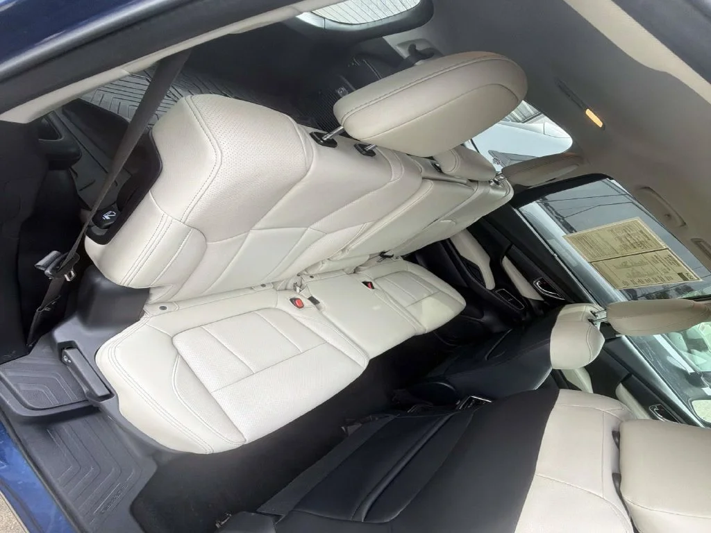 Used 2019 Blue Subaru Limited image 29