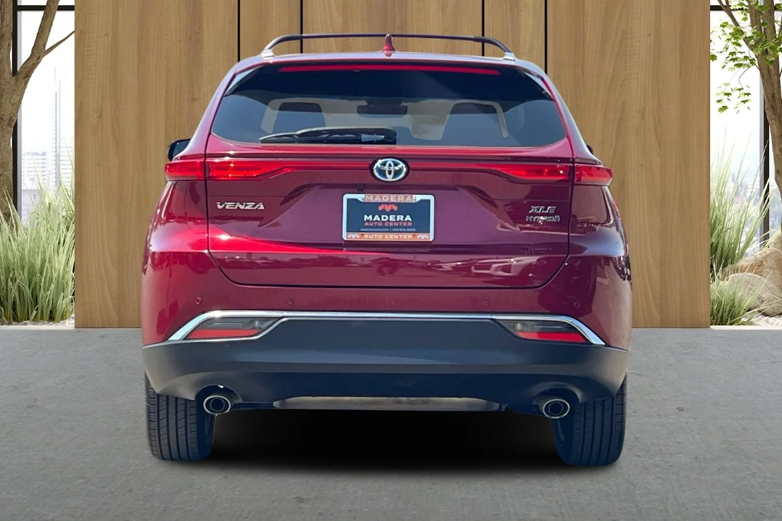 Used 2021  Toyota LE image 5