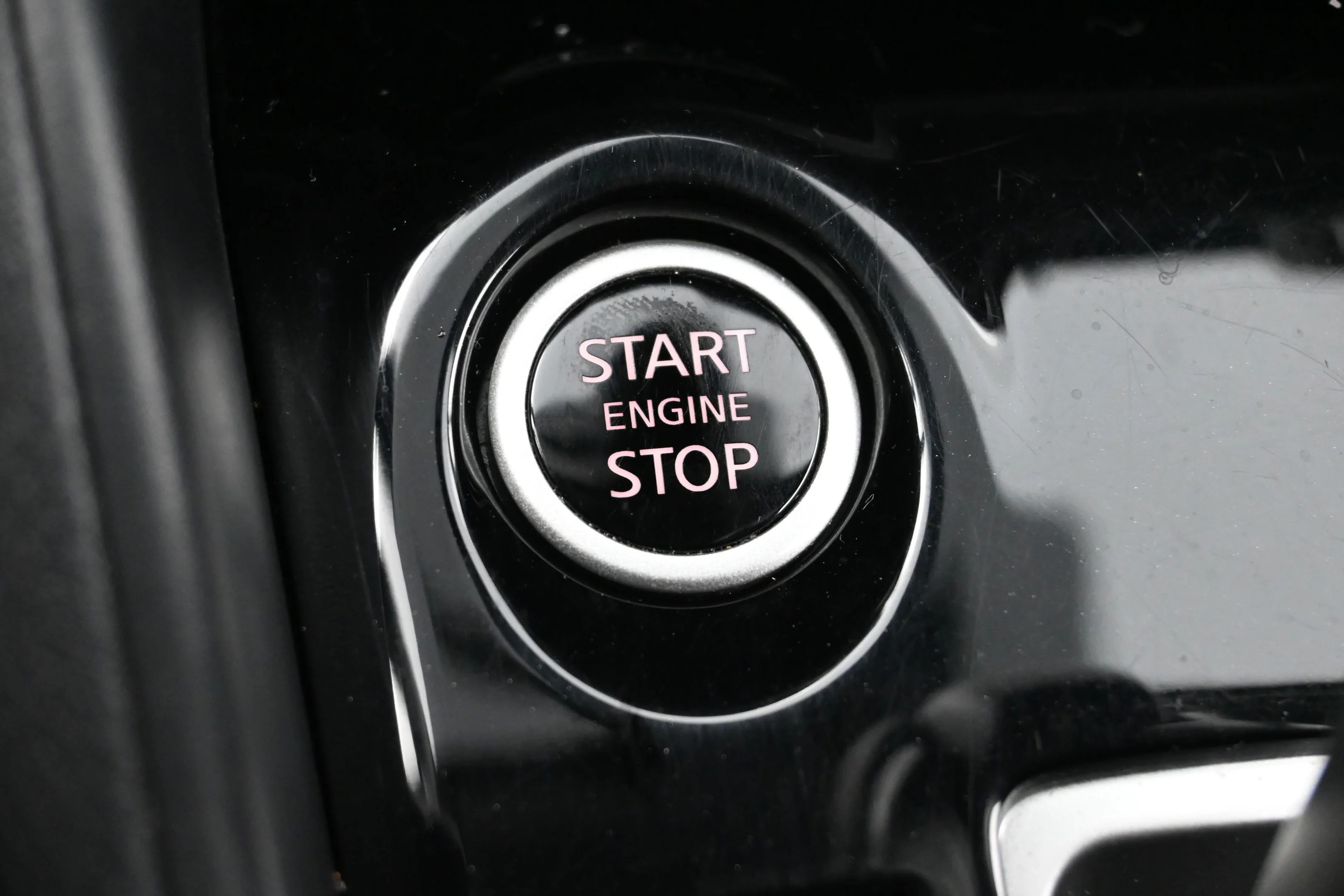 Used 2025 Brilliant Silver Metallic Nissan SV image 9