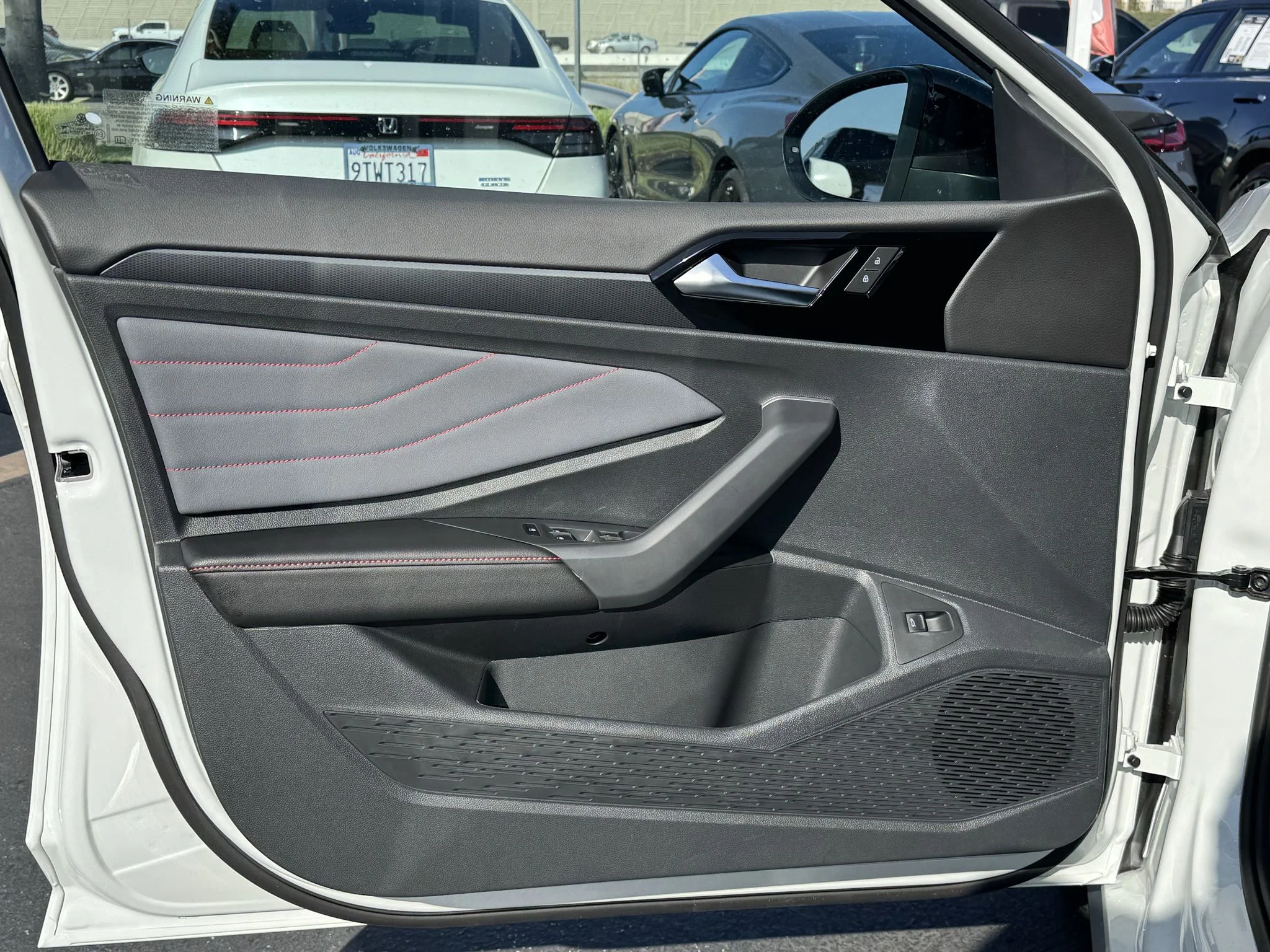 New 2026 Pure White w/Deep Black Roof Volkswagen Autobahn image 12