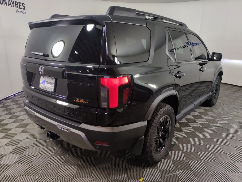 Certified Used 2026 Crystal Black Pearl Honda TrailSport Elite Blackout image 9
