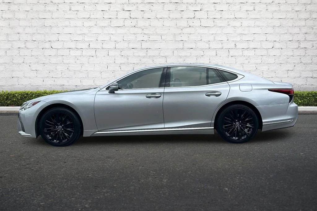 Used 2023 Silver Lexus 500 Base image 7