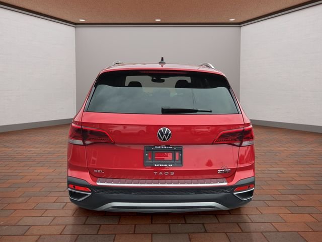 Certified Used 2023 Red Volkswagen 1.5T SEL image 31