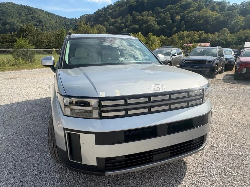 New 2027 Silver Hyundai SEL image 6