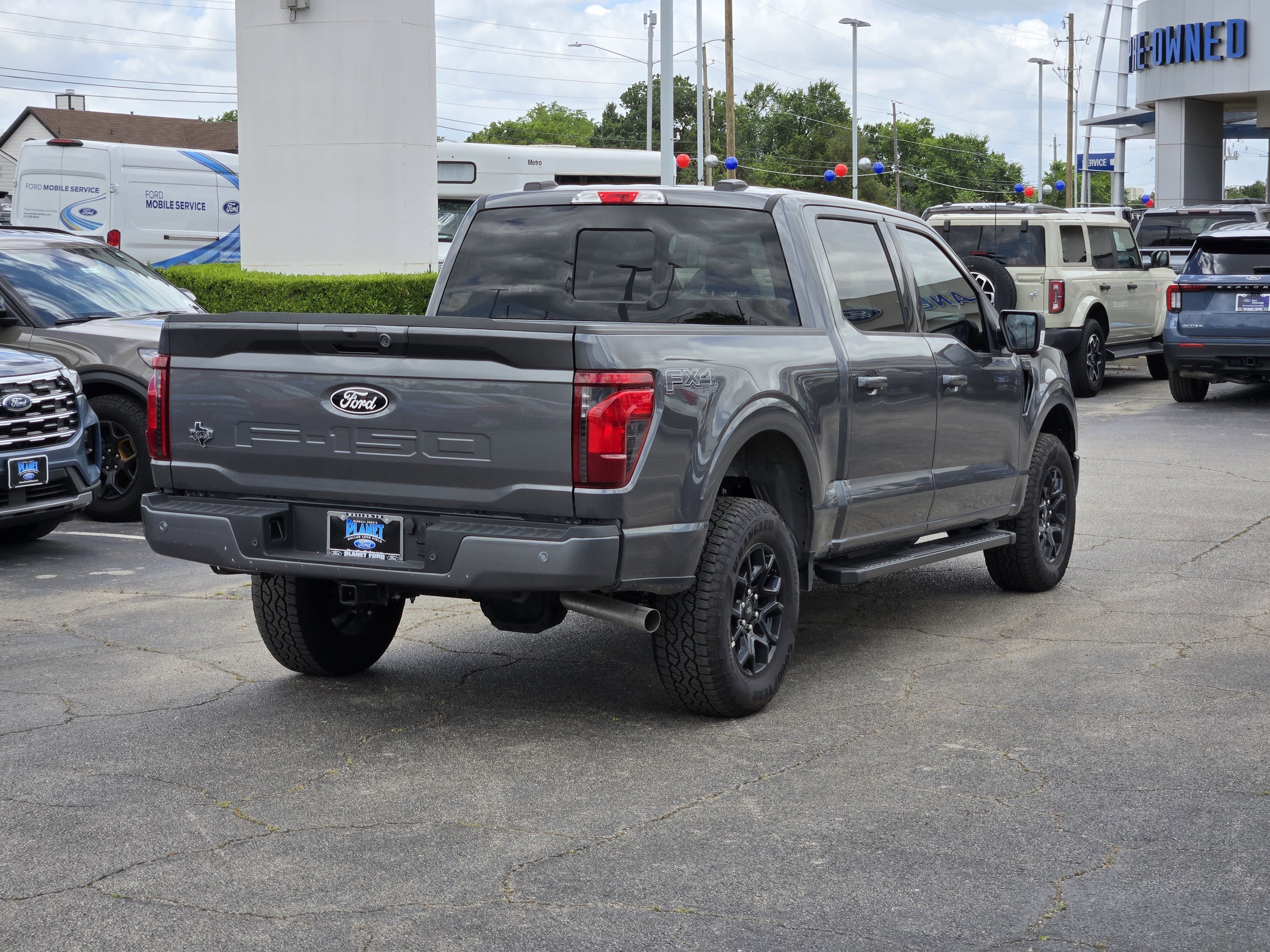 New 2026 Carbonized Gray Metallic Ford XLT image 4