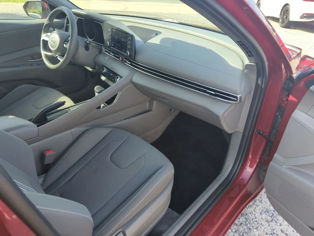 Used 2023 Red Hyundai SEL image 34