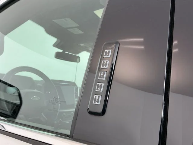 Used 2023 White Metallic Ford Platinum image 13