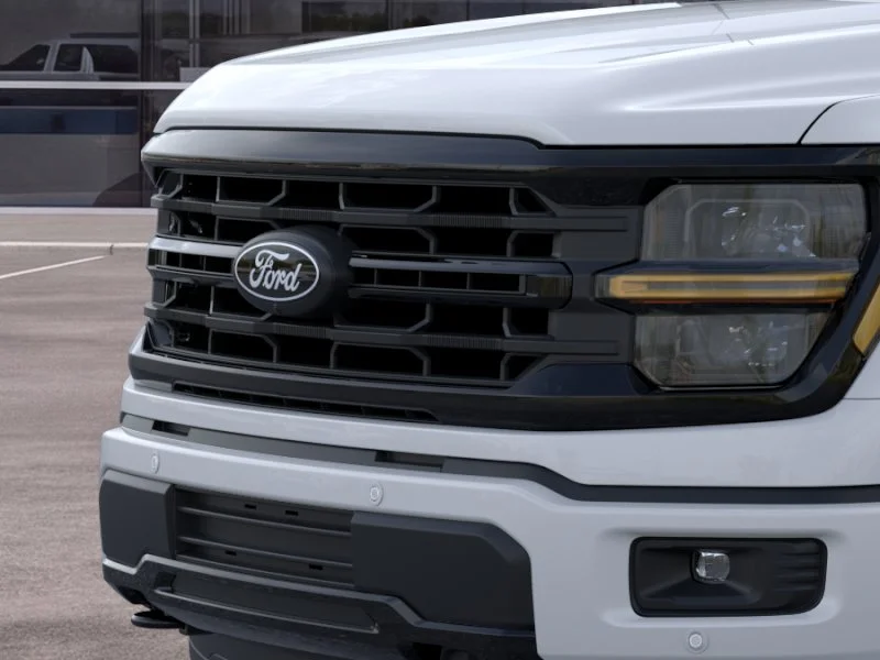 New 2026 Oxford White Ford XLT image 17