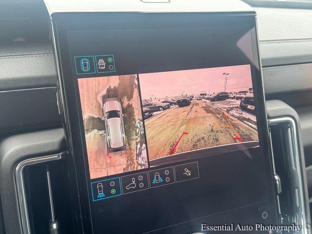 2025 GMC YUKON - Image 17