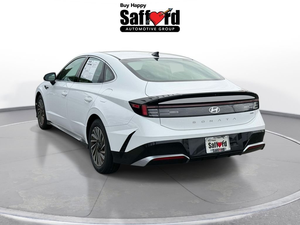 Certified Used 2025 White Hyundai SEL image 5