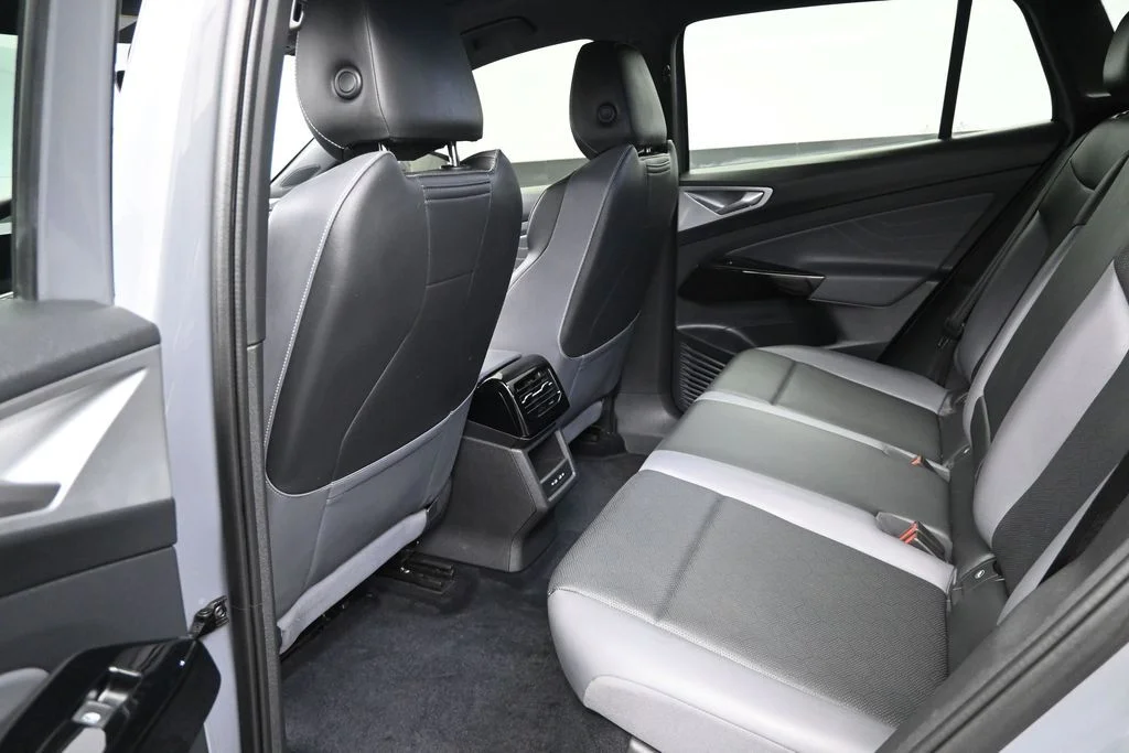 Used 2023 Gray Volkswagen Pro S image 15