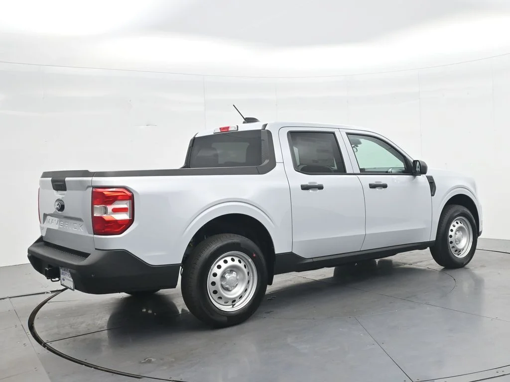 New 2026 Space White Metallic Ford XL image 7