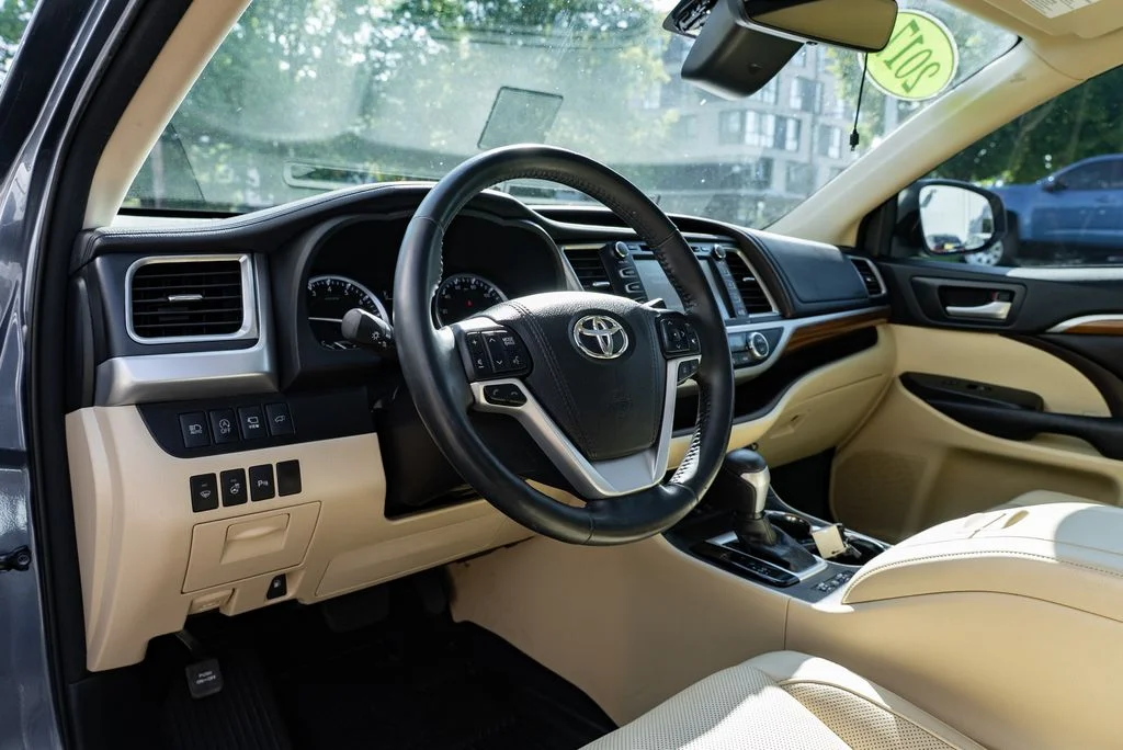 Used 2017 Blue Toyota Limited Platinum image 25